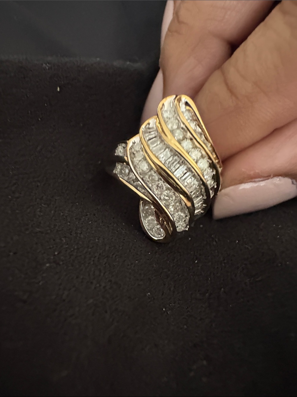 10Kt natural diamond Cocktail Ring Sz 7 totaling 1 carat in Diamonds